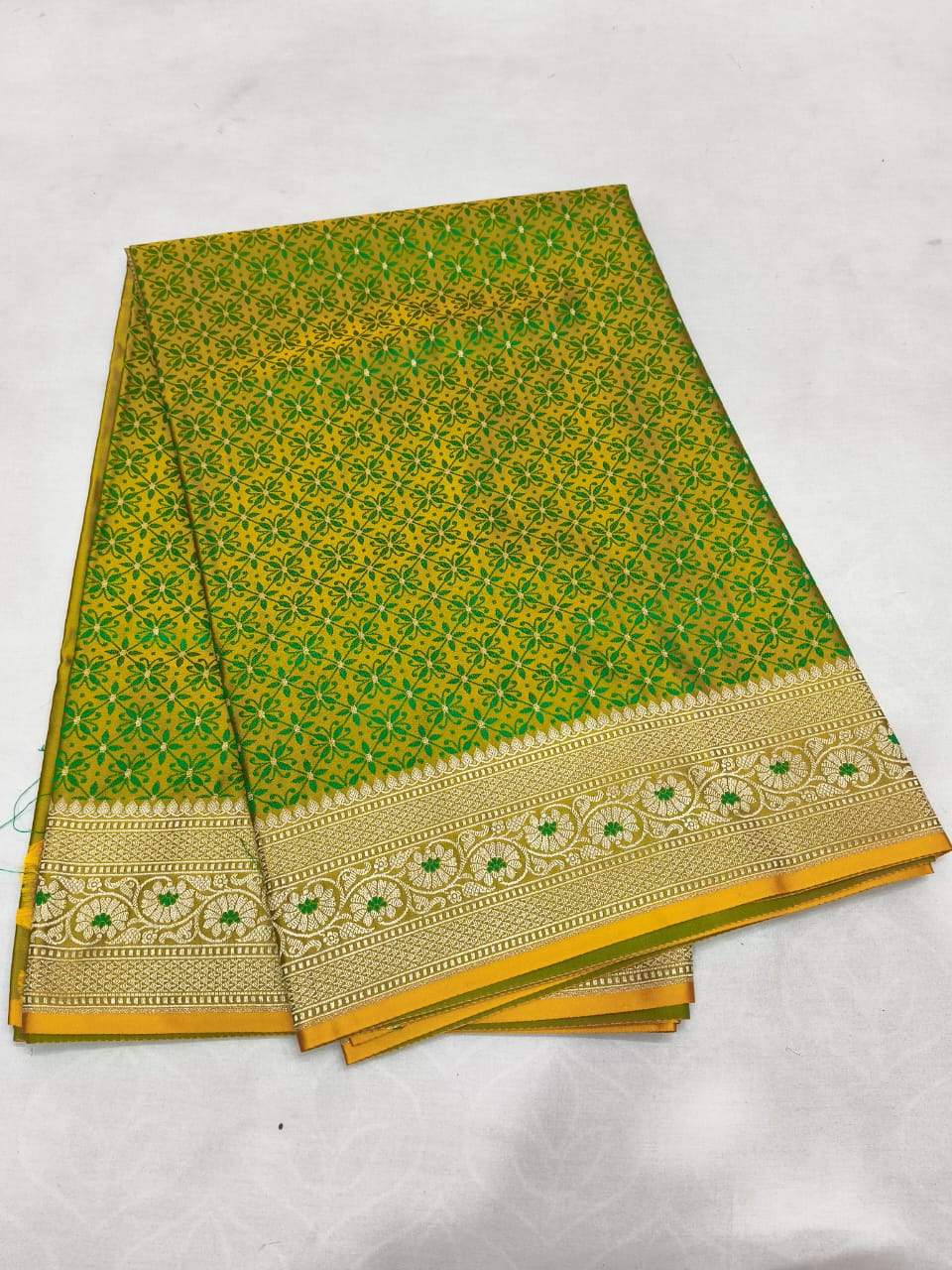 Jamawar Mashroo Resham Weaving Tanchoi Saree
