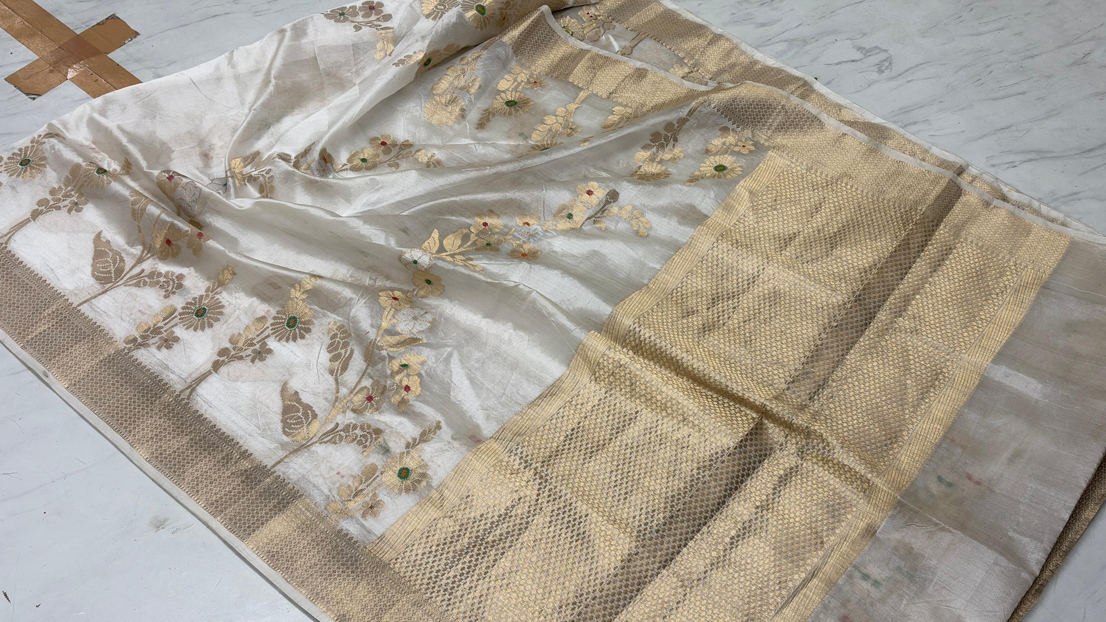 Dyable Raw Silk Saree