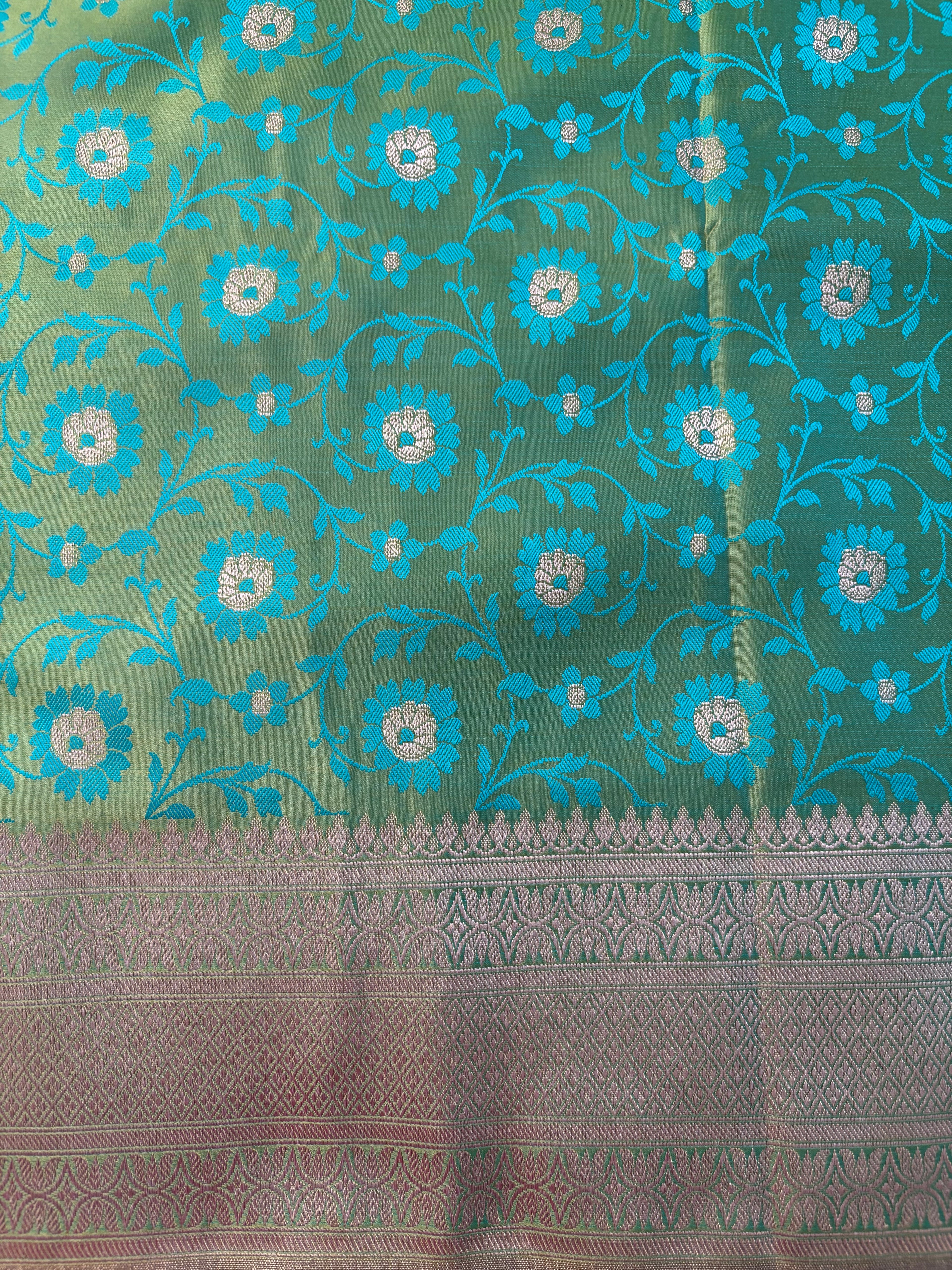 Tanchoi Saree