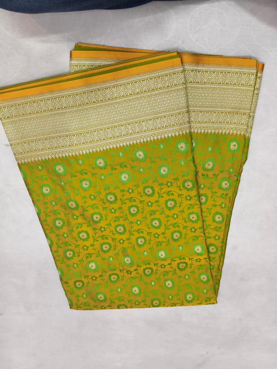 Jamawar Mashroo Resham Weaving Tanchoi Saree